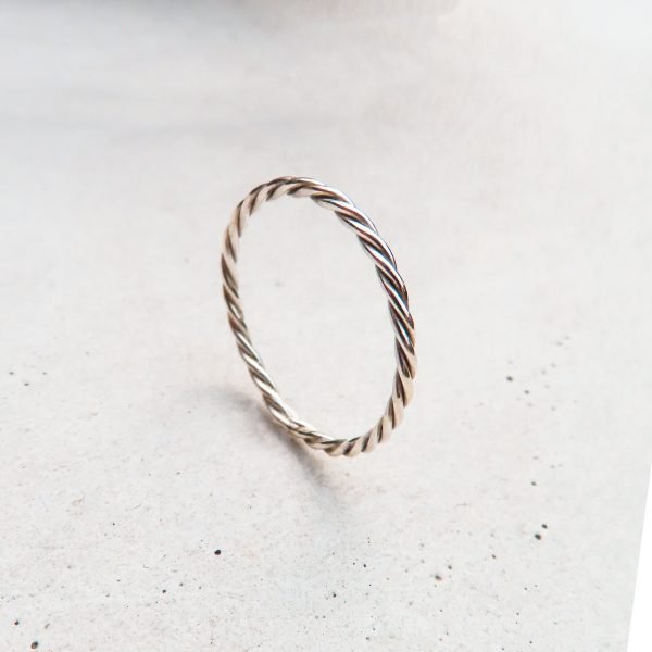 Twisted ring in Sterling Silver