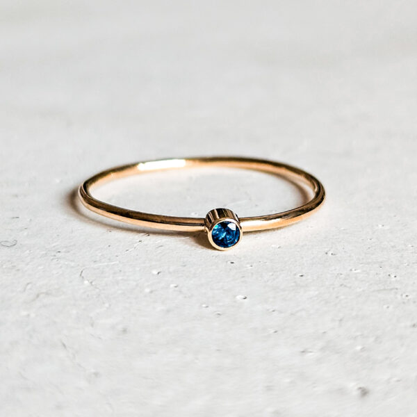 Birthstone Ring September - Sapphire in 14k gold