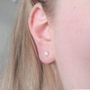 La Mer Pearl Stud in sterling silver